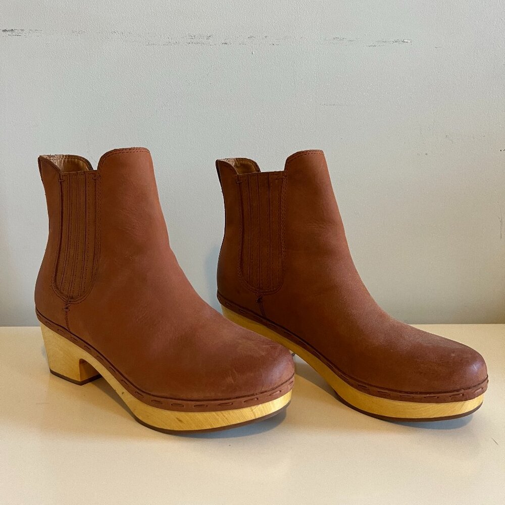 Frye And Co. Womens Boots Size 9.5 M Odessa Chelsea Rust Wood Heel Pullon